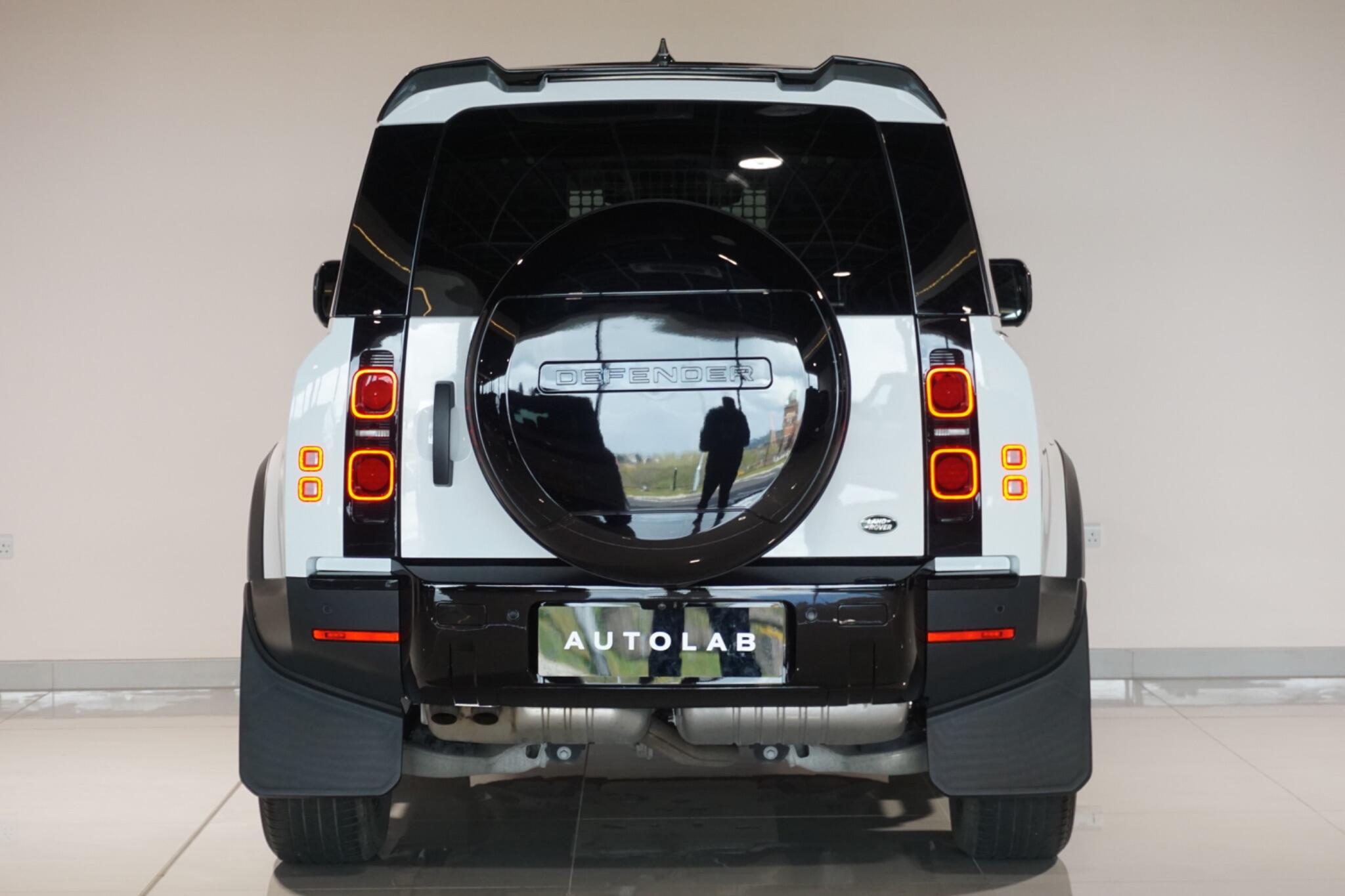 Land Rover Defender 90 3.0 D250 MHEV Hard Top SUV 3dr Diesel Auto 4WD SWB Euro 6 (s/s) (250 ps)